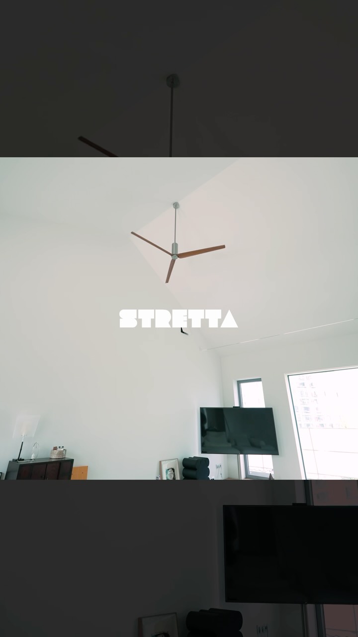 공간에 흐름을 더하는
Ceadesign Ariachiara Ceiling Fan
절제된 실루엣과
천천히 이어지는 회전
실링팬이 만들어낸 바람은
공간 전체에 자연스러운 움직임을 더하고
하나의 오브제처럼 자리한 디자인은
거실의 분위기와 조용히 어우러집니다
바람을 위한 디자인부터
공간을 위한 디테일까지
STRETTA @stretta.kr @ceadesign_official
#스트레타 #project #ceadesign #체아디자인 #ariachiara